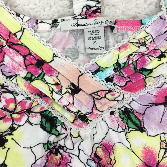 American Rag Small Floral Top - Picture 6 of 8